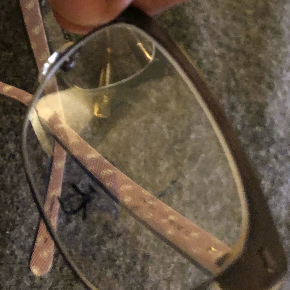 Multiple Designer Eyewear. - Picture 7 of 8